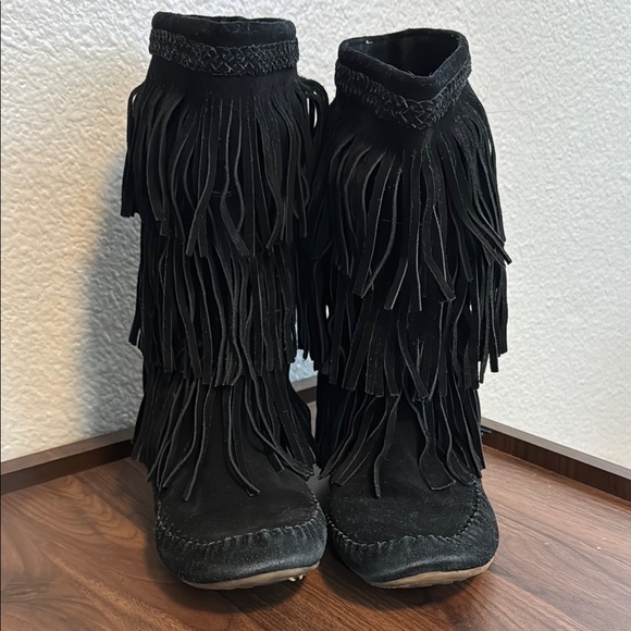 Black Fringe Minnetonka Women's Boots - Picture 2 of 6